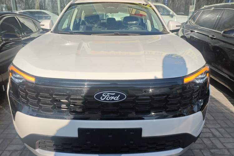 Used Ford Equator Sport 2025 EcoBoost 170 Platinum Edition
