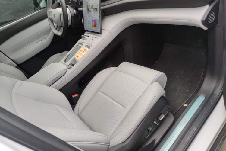 Used Nio ES6 2024 75 kWh
