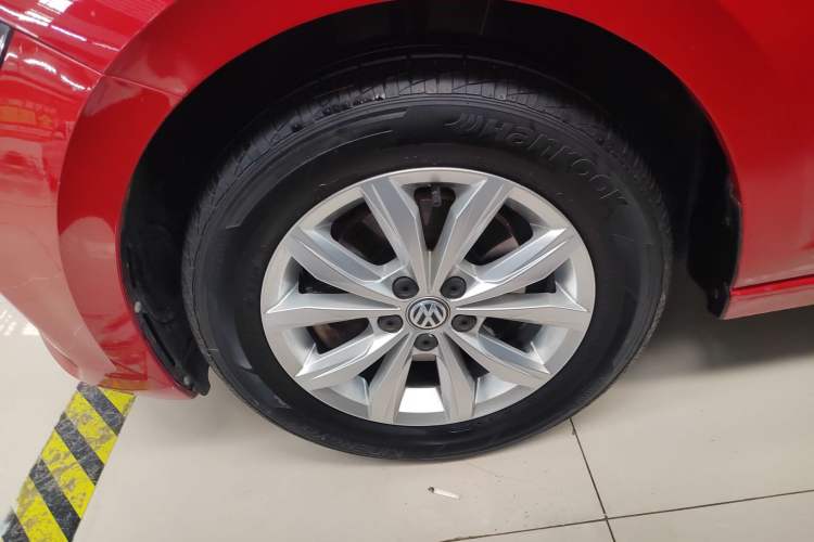 Used Volkswagen Polo 2019 Plus 1.5L Automatic Colorful Technology Edition Exterior 4