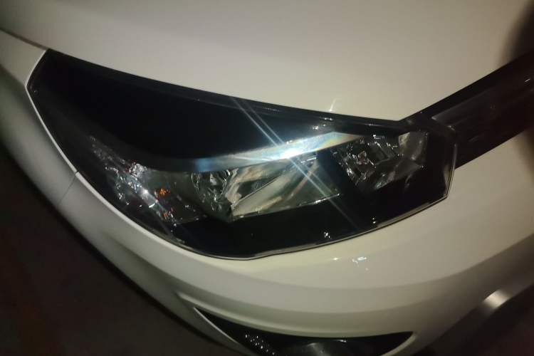 Used Great Wall M4 2015 1.5L AMT Luxury Model Right Front Headlight