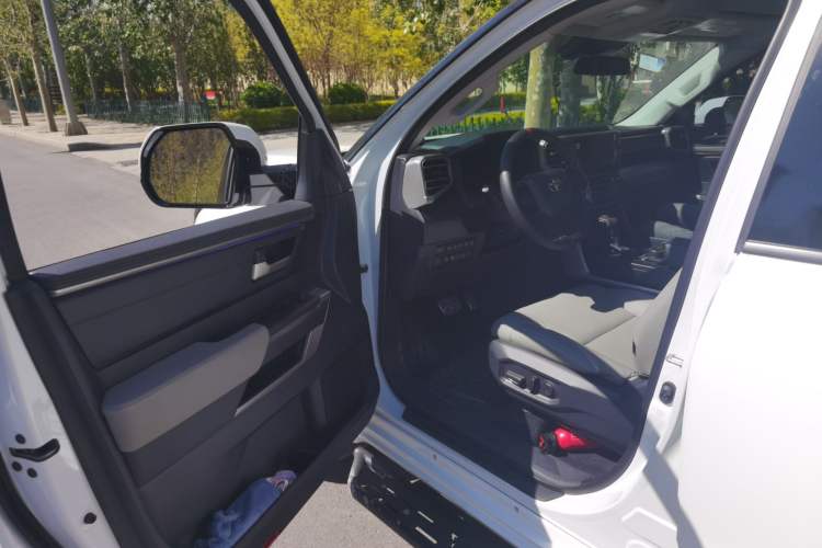 Used Toyota Tundra  Driver Seat