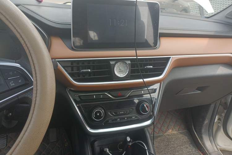 Used Wuling Hongguang S3 2018 1.5L Manual Luxury Model China V Standard
