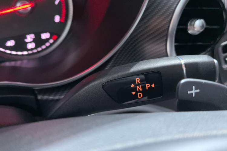 Used Mercedes-Benz V-Class 2018 V 260 Prestige Edition China VI
