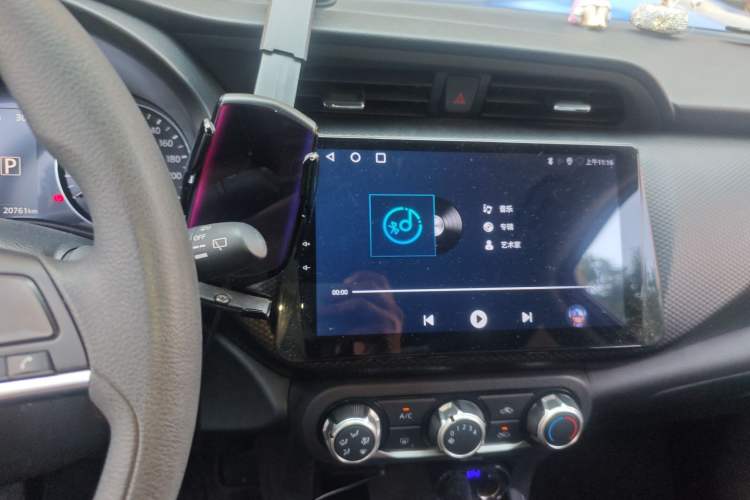 Used Nissan Kicks 2023 Jingqing Edition 1.5L Combining "Power" with a Stylish Touch Audio And AC Panel