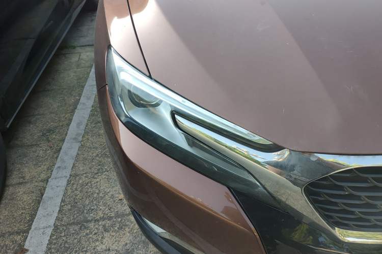 Used DS 6 2014 1.6T Luxury Edition THP200 Right Front Headlight