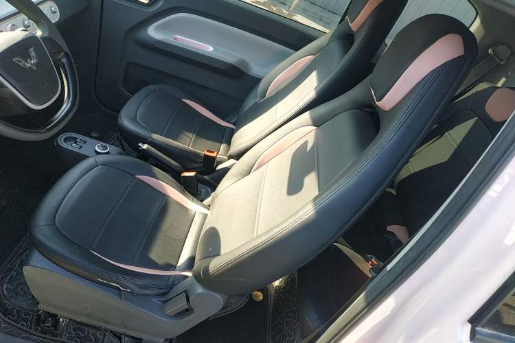 Used Wuling Hongguang MINIEV 2021 Macaron Premium Model – Lithium Iron Phosphate
