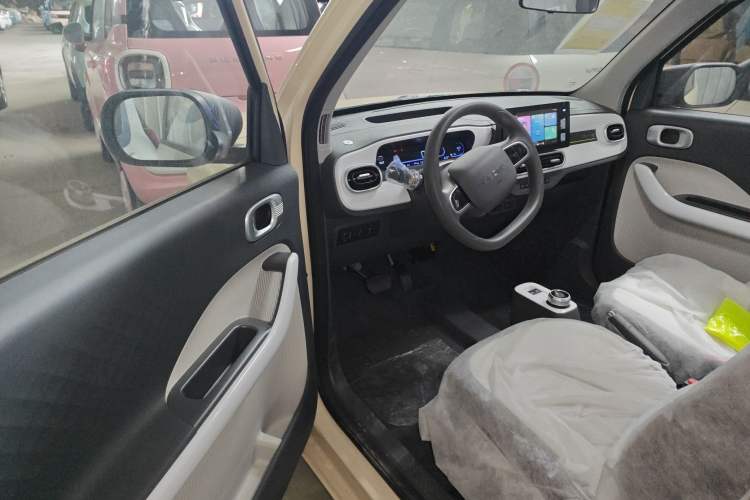 Used Geely Galaxy Panda 2025 210 km – Yuanqi Bear Driver Seat