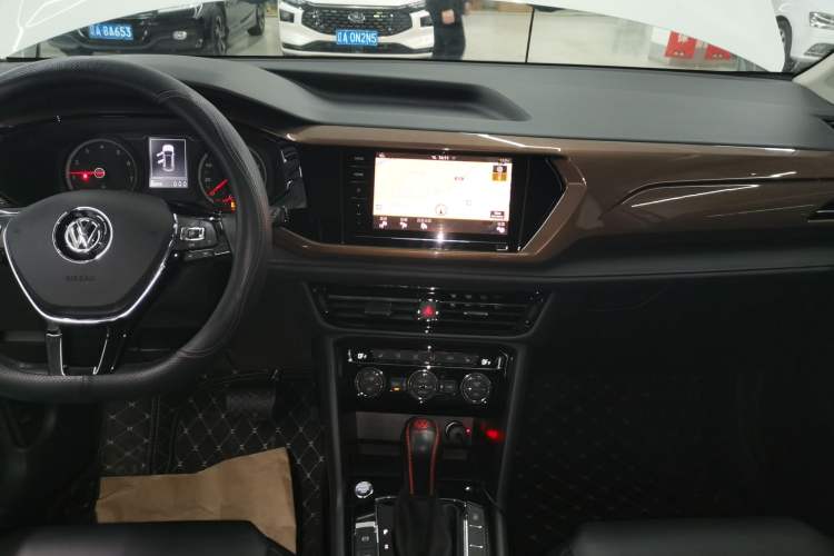 Used Volkswagen Tharu 2020 280TSI Two-Wheel Drive Luxury Plus Version China VI Standard