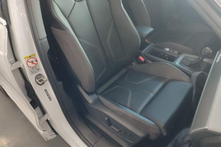 Used Audi Q3 2024 35 TFSI Ambition Dynamic Edition
