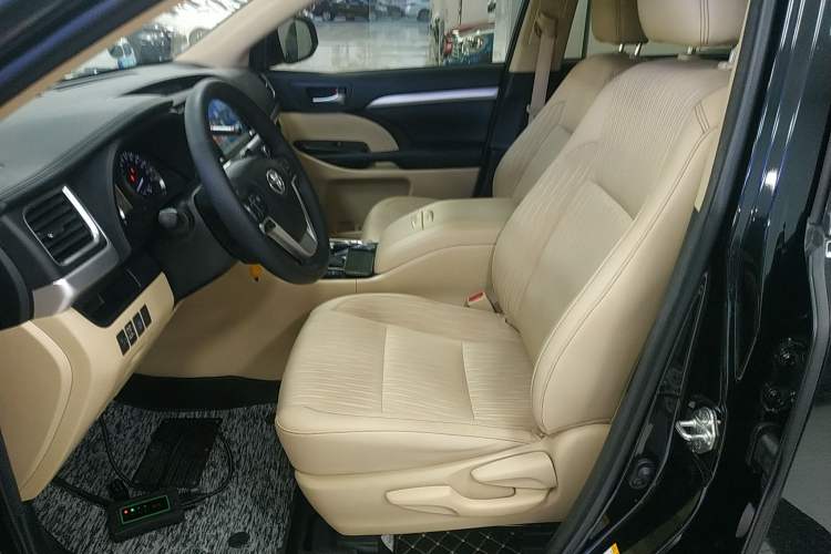 Used Toyota Highlander 2018 2.0T Four-Wheel Drive Elite Edition 7 Seats China VI Standard