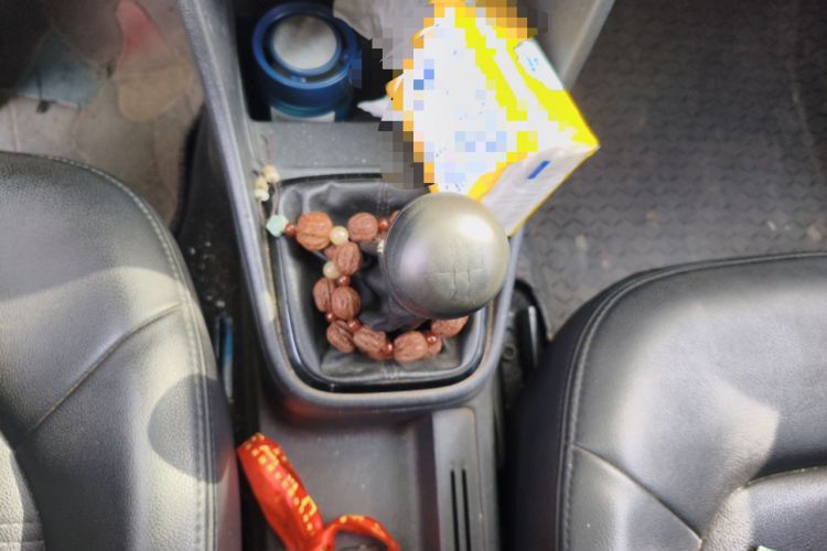 Used Volkswagen Jetta 2013 1.6L Manual Fashion Edition Gear Lever