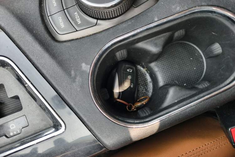 Used Soueast DX7 2017 1.5T Automatic Luxury Model
