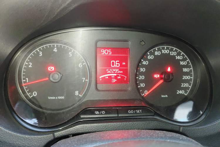 Used Volkswagen Polo 2013 1.4L Manual Fashion Edition