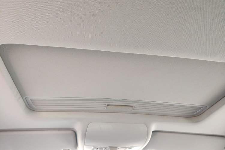 Used Volkswagen Touran 2013 1.4T DSG Crystal Edition 5-Seater
