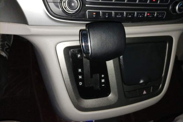 Used SAIC MAXUS G10 2016 2.0T Automatic Luxury Edition