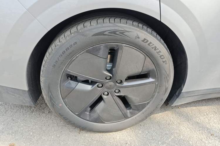 Used Li Auto i6 2025 Model Two-Wheel-Drive Standard Type