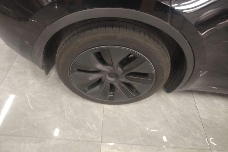 Used Tesla Model Y 2023 Rear-Wheel-Drive Version