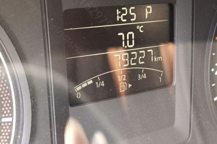 Used Volkswagen Sagitar 2015 230TSI Automatic Comfort Version Odometer Close Up