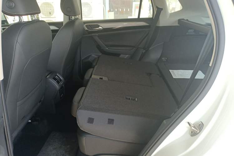 Used Volkswagen Tayron 2019 330TSI Two-Wheel Drive Luxury Model China VI Standard Left Rear Seat