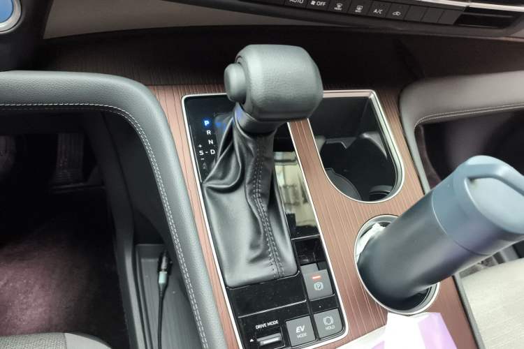 Used Toyota Sienna 2023 2.5L Hybrid Comfort Edition