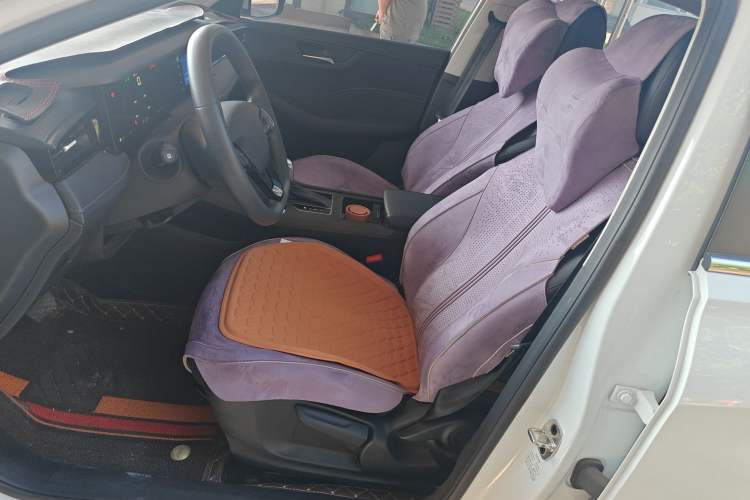 Used Roewe i5 2023 1.5L CVT Luxury Edition Left Front Seat