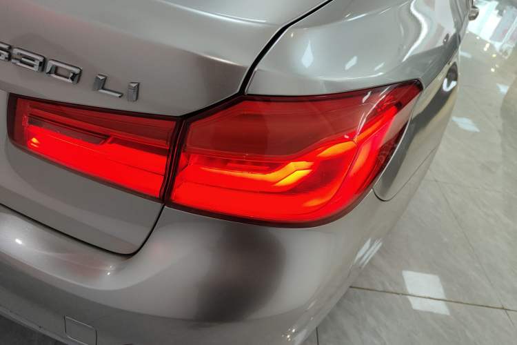 Used BMW 5 Series 2020 530Li Leading Edition Luxury Package
