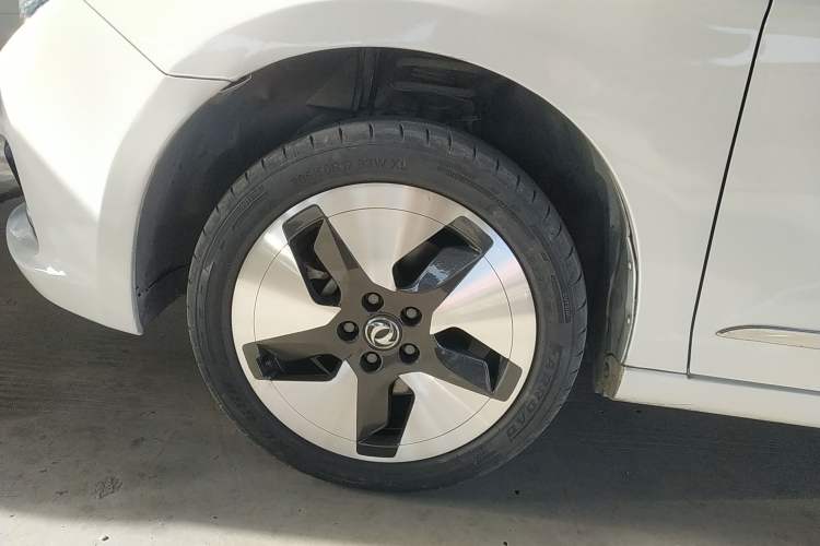 Used Dongfeng Aeolus E70 2021 Revised Version 360H Battery-Swap Edition
