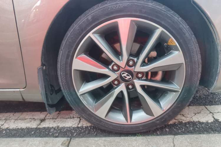 Used Hyundai Elantra (5th Generation / Langdong) 2015 1.6L Automatic Leading Model
