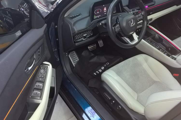 Used Honda Accord New Energy 2023 2.0L ePHEV Flagship Edition
