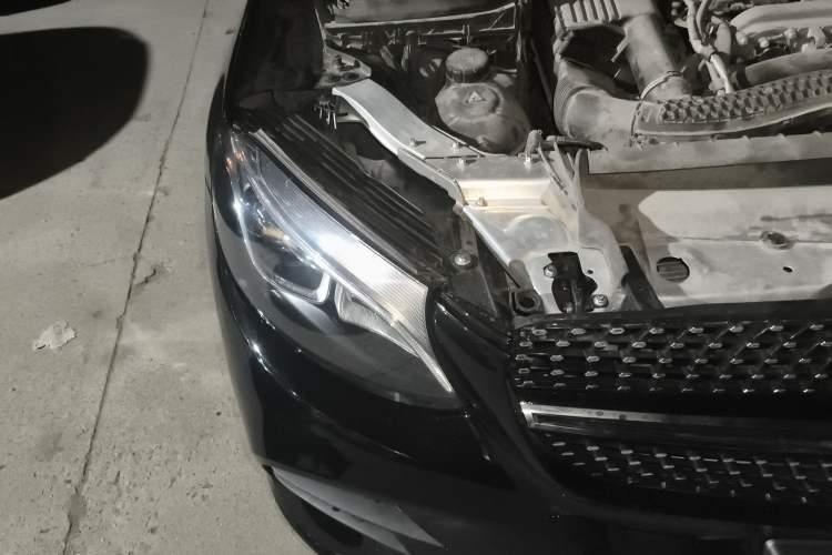 Used Mercedes-Benz GLC Coupe 2018 GLC 200 4MATIC Coupe SUV Right Front Headlight