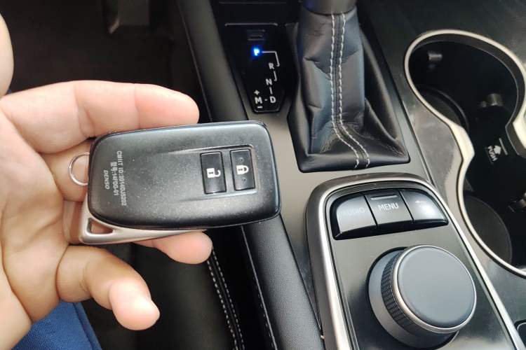 Used Lexus RX 2016 300 Two-Wheel Drive Elite Version China V Standard Vehicle Key