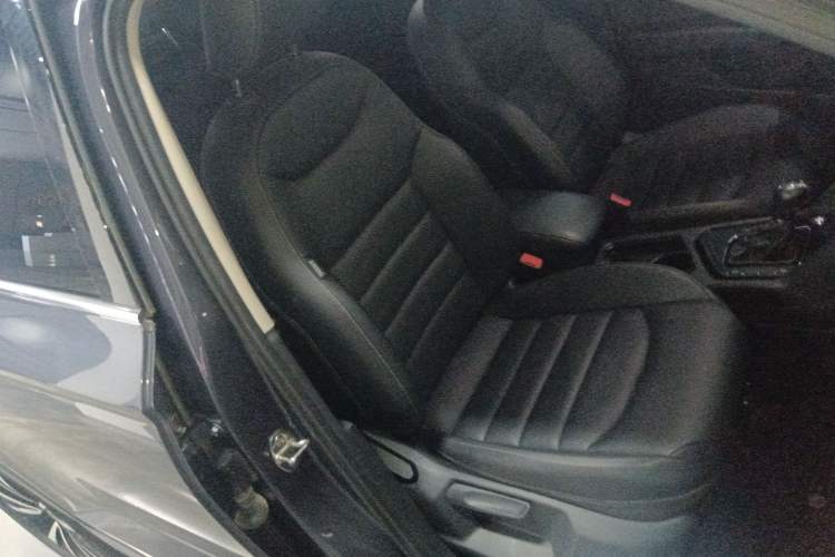 Used Volkswagen Tharu 2020 280TSI Two-Wheel Drive Luxury Plus Version China VI Standard