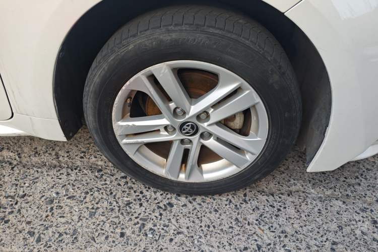 Used Toyota Levin 2019 Dual-Engine 1.8H E-CVT Luxury Edition China V Standard Right Front Wheel Hub