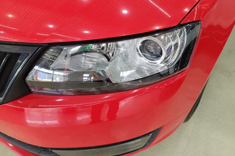 Used Skoda Rapid Spaceback 2016 Revised 1.6L Automatic Smart Drive Version
