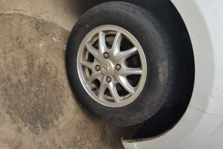 Used HYOSOW H2 2016 H2E 1.5L Elite Model BJ415B Right Front Wheel Hub