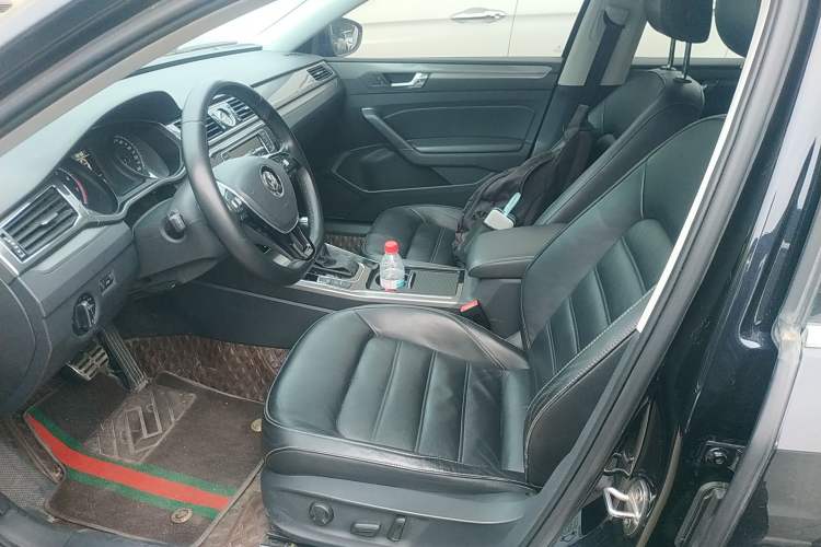 Used Volkswagen Passat 2017 330TSI DSG Luxury Edition
