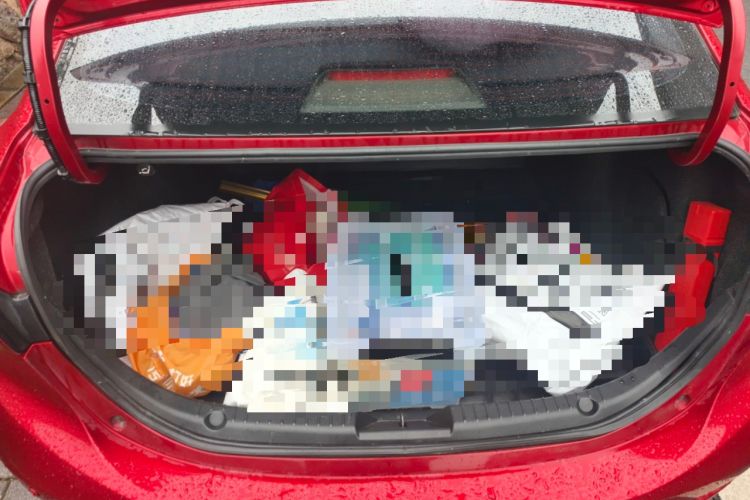 Used Mazda 3 Axela 2016 Sedan 1.5L Automatic Comfort Model Trunk