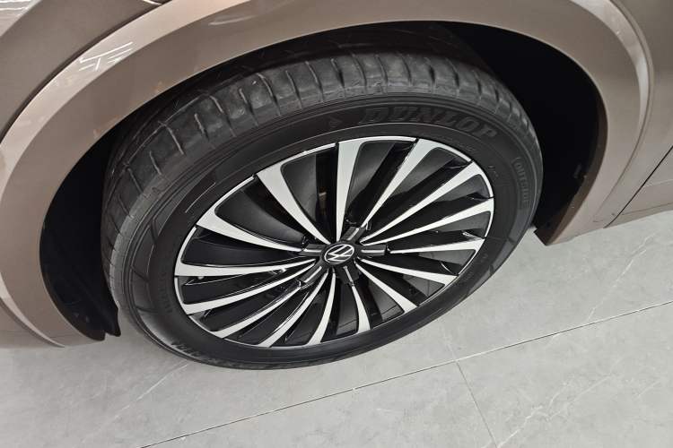 Used Volkswagen Viloran 2022 380TSI Prestige Edition