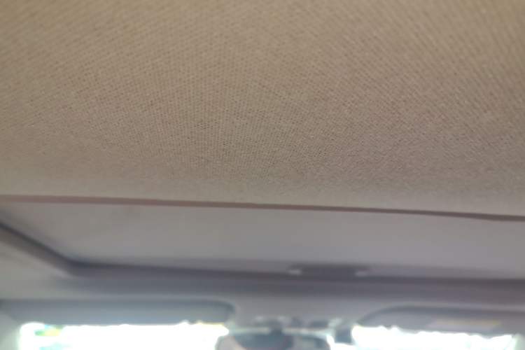 Used Hyundai Verna (older generation) 2017 1.4L Manual Colorful Skyroof Version China V Standard Headliner