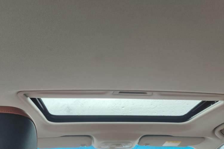 Used Chevrolet Cavalier 2016 1.5L Automatic Xinsong Edition Headliner