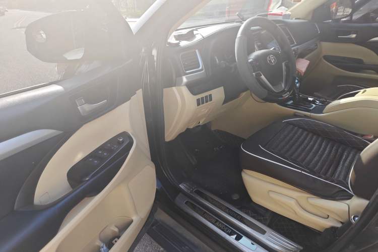 Used Toyota Highlander 2018 2.0T Four-Wheel Drive Elite Edition 7 Seats China VI Standard
