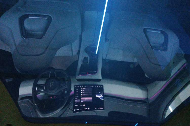 Used Zeekr 001 2025 WE Edition 95 kWh All-Wheel Drive Headliner