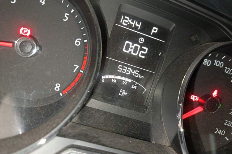 Used Volkswagen Lavida 2015 1.6L Automatic Comfort Edition
