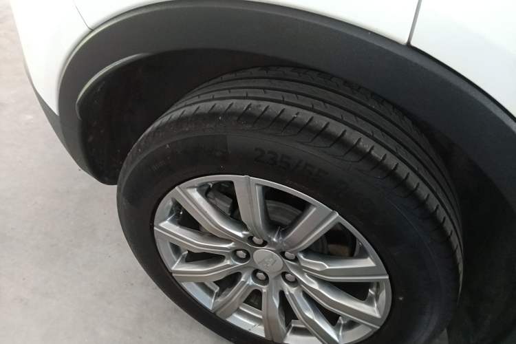 Used Cadillac XT4 2020 28T Two-Wheel-Drive Leading Version
