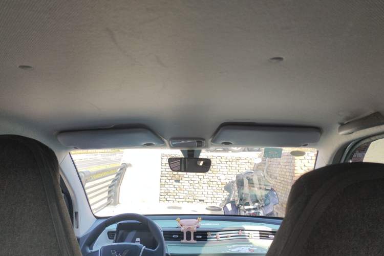 Used Wuling Hongguang MINIEV 2022 Macaron Premium Model – Lithium Ternary Battery