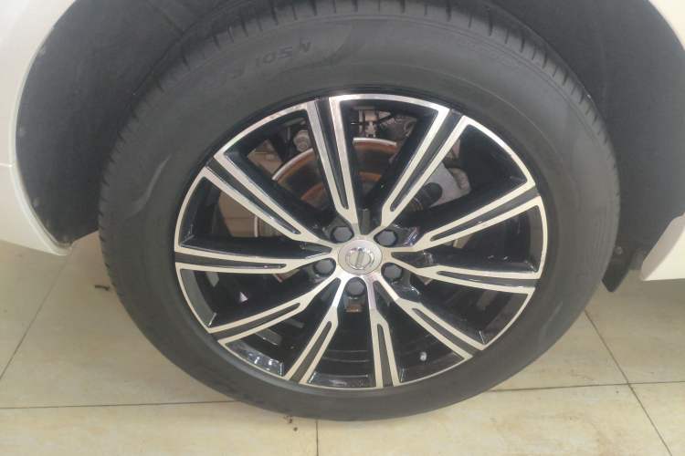 Used Volvo XC60 2019 T5 4x4 Zhiya Luxury Edition China V Standard
