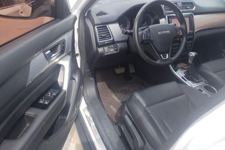 Used Haval H2 2017 Red-Label 1.5T Automatic Two-Wheel Drive Luxury Model Driver Seat