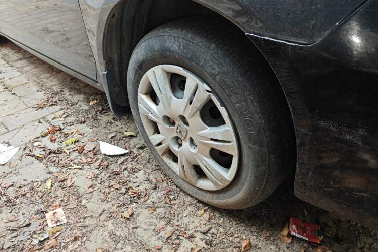 Used Everus S1 2011 1.3L Automatic Comfort Edition
