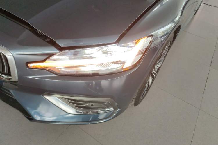 Used Volvo S60 2022 B4 Zhiyuan Luxury Edition