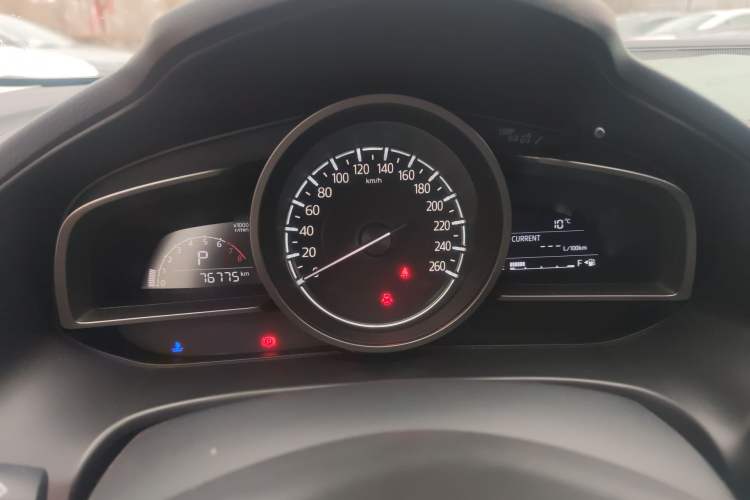 Used Mazda 3 Axela 2017 Hatchback 1.5L Automatic Luxury Model Emission Standard China V Instrument Cluster